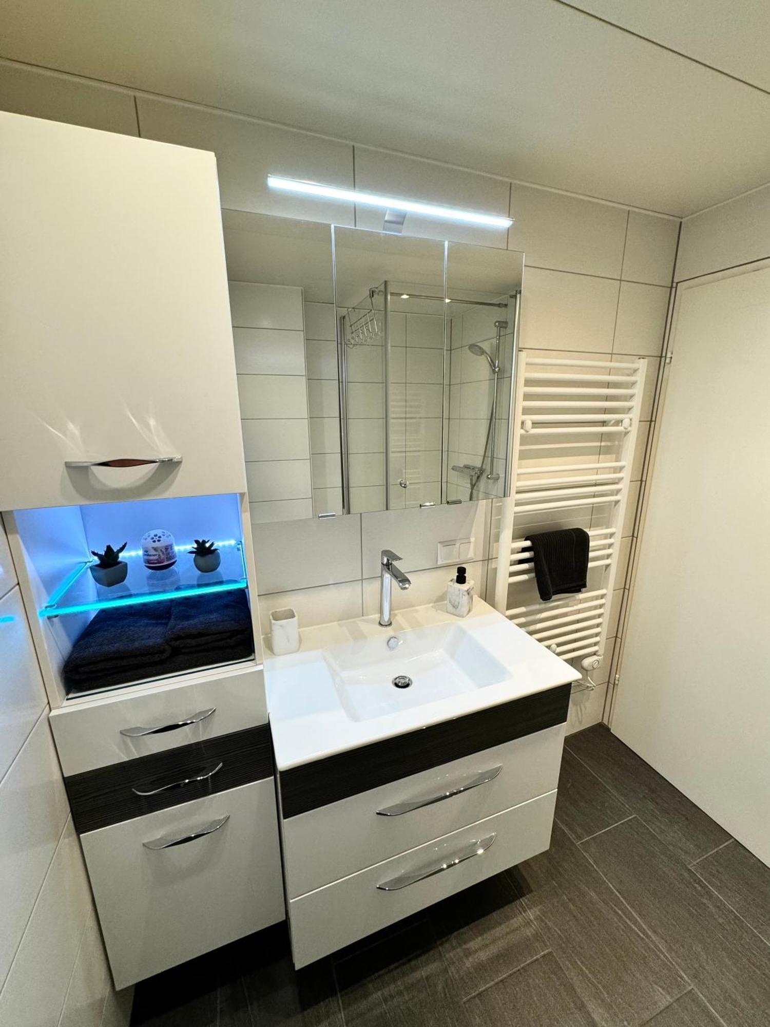 Apartment Am Ossiacher See Mit Seeblick Landskron Bagian luar foto