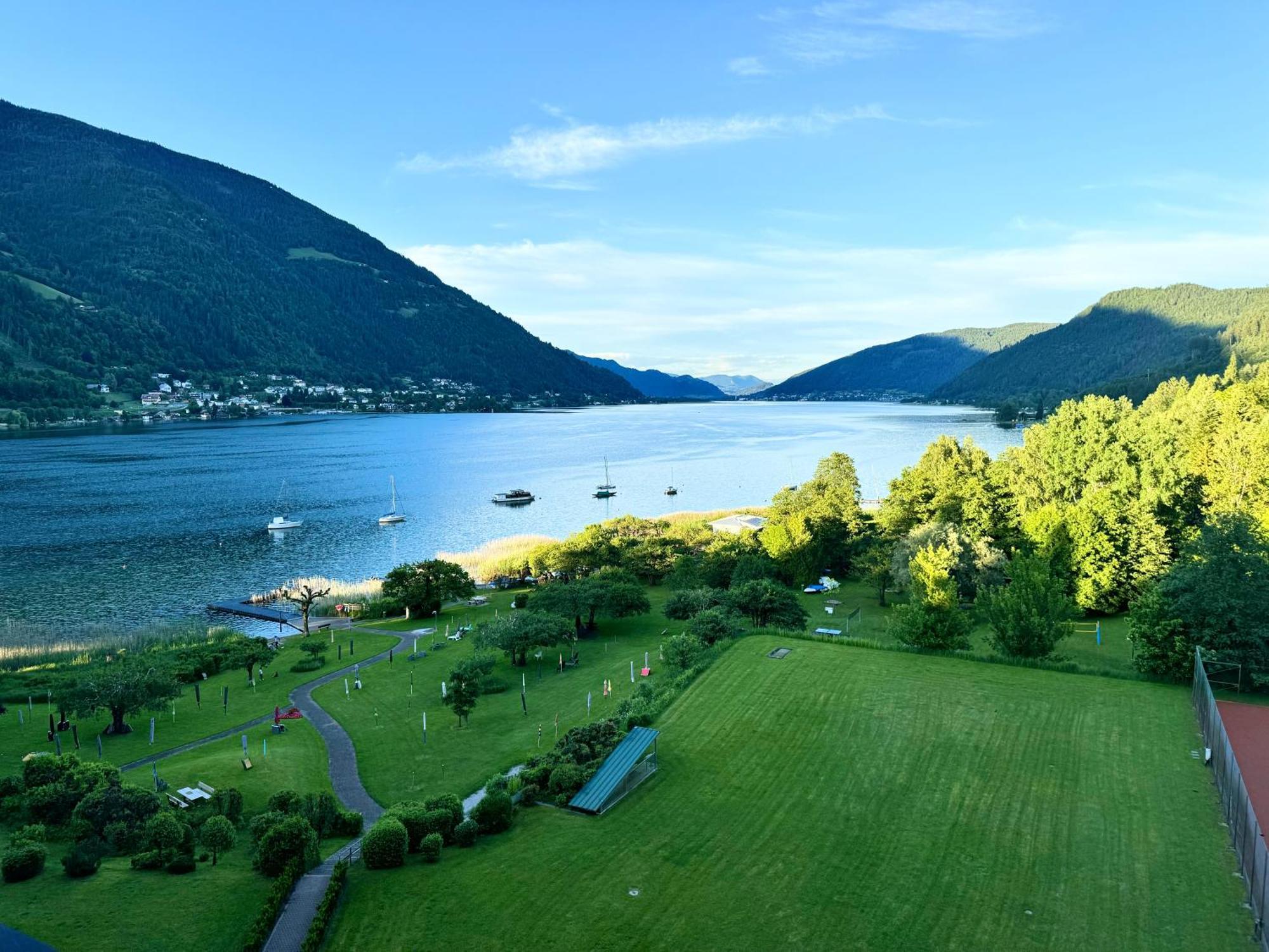 Apartment Am Ossiacher See Mit Seeblick Landskron Bagian luar foto